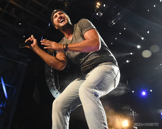 Luke Bryan at Coral Sky Amphitheatre