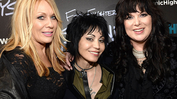 Heart, Joan Jett and The Blackhearts & Cheap Trick at Perfect Vodka Amphitheatre